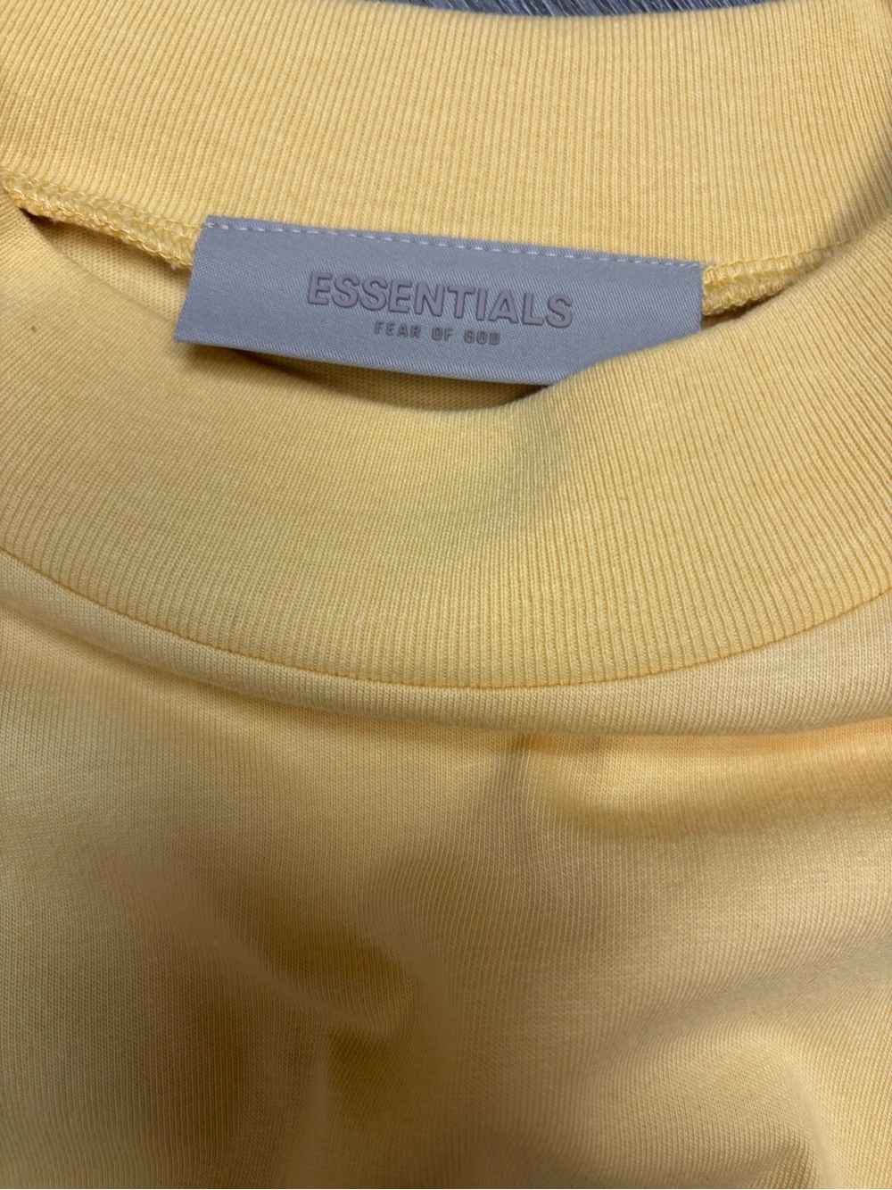SS23 fear of god essentials Light Tuscan tee - Picture 3 of 5